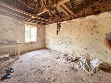 house-for-renovation-15-km-to-the-sea-20-1