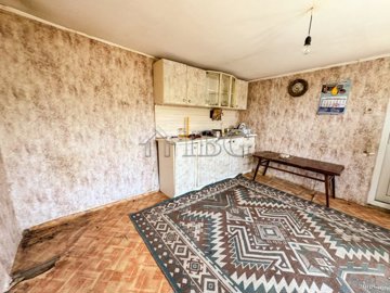 house-for-renovation-15-km-to-the-sea-23