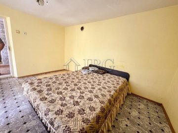 house-for-renovation-15-km-to-the-sea-38