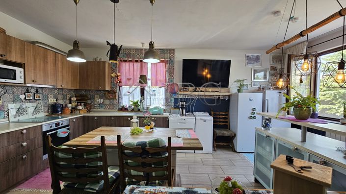 Image No.4-2 Bed House for sale