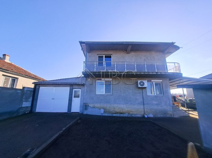 Image No.2-6 Bed House for sale