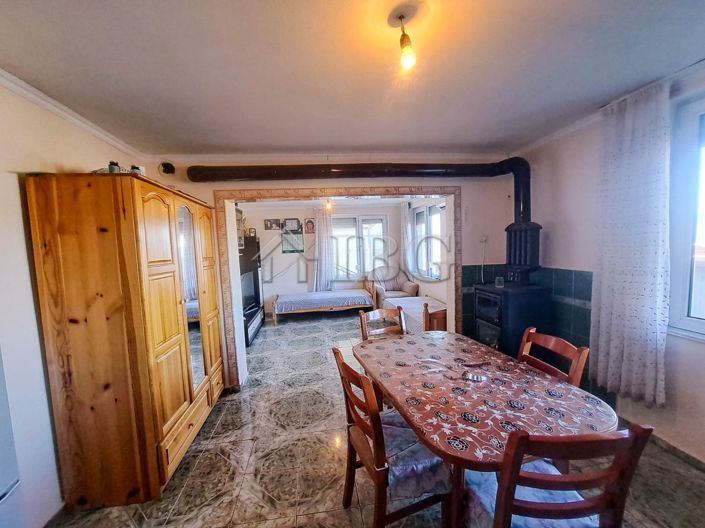 Image No.6-6 Bed House for sale