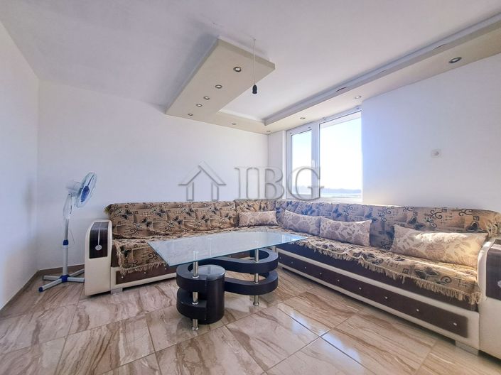 Image No.9-6 Bed House for sale