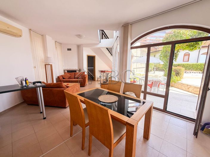 Image No.18-3 Bed House for sale