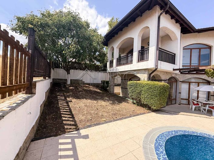 Image No.6-3 Bed House for sale