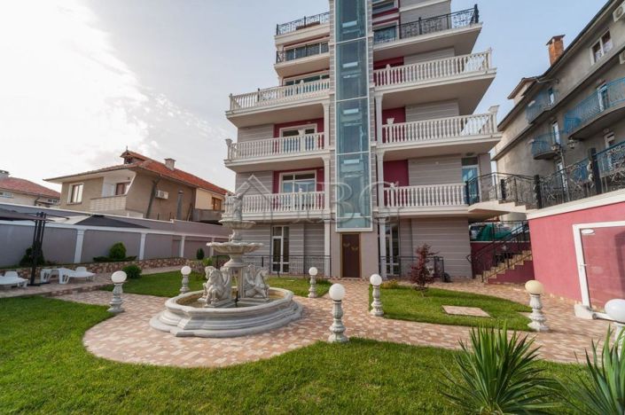 Image No.1-13 Bed Hotel for sale