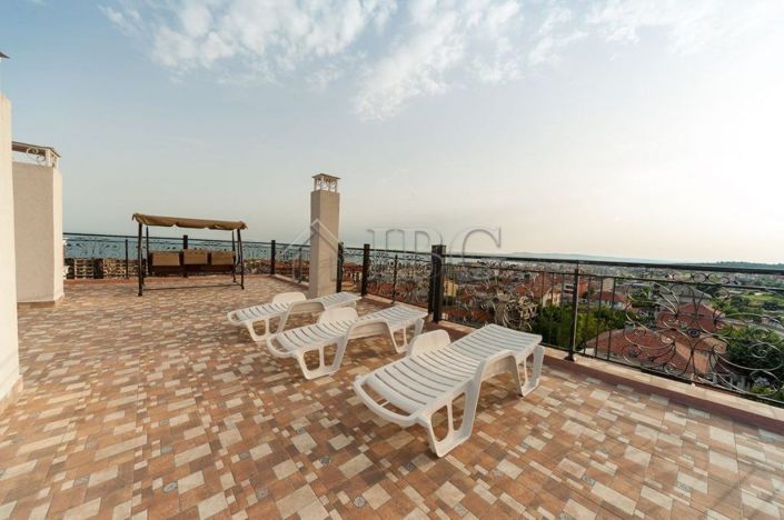 Image No.5-13 Bed Hotel for sale