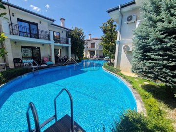 1 - Burgas, House