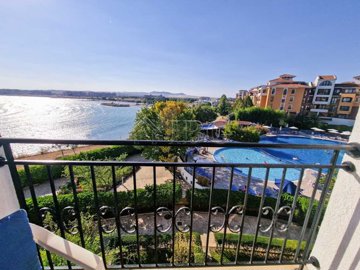 1-bed-sea-view-marina-cape-35