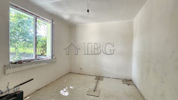 Image No.10-3 Bed House for sale