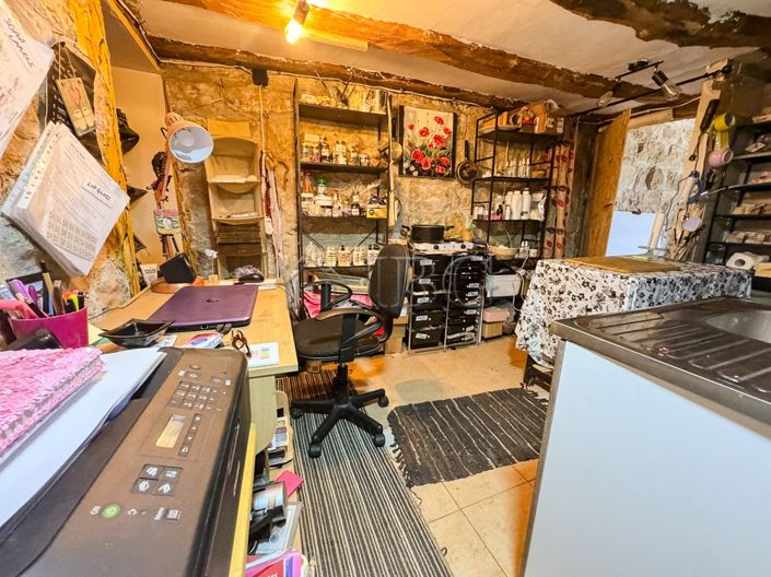 Image No.11-3 Bed House for sale