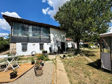 3-bedroom-apartment-renovated-house-14