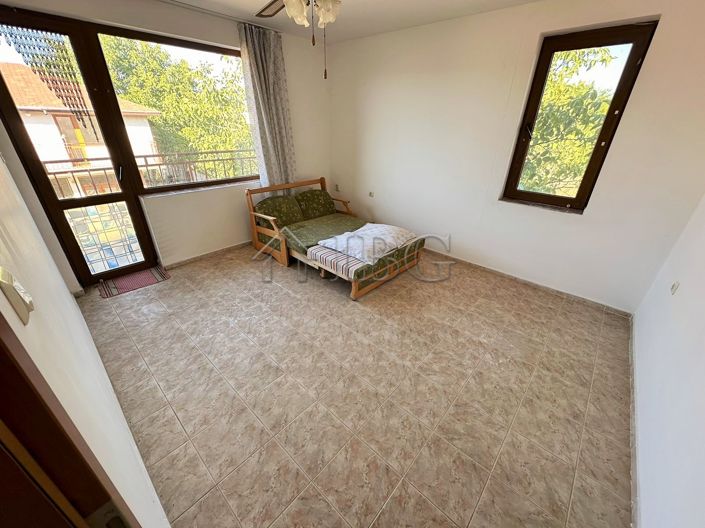 Image No.11-3 Bed House for sale