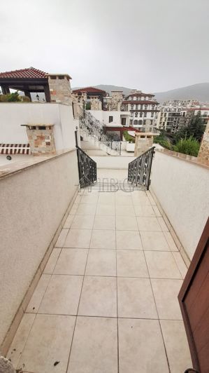 Image No.20-3 Bed Apartment for sale