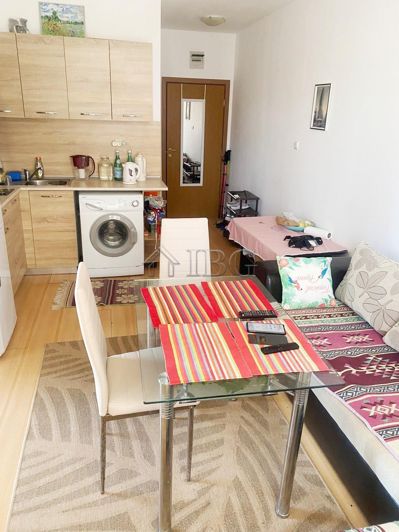 Image No.2-Appartement de 2 chambres à vendre à Burgas