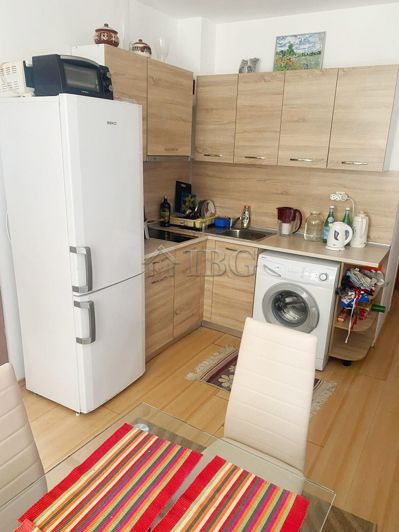 Image No.3-Appartement de 2 chambres à vendre à Burgas