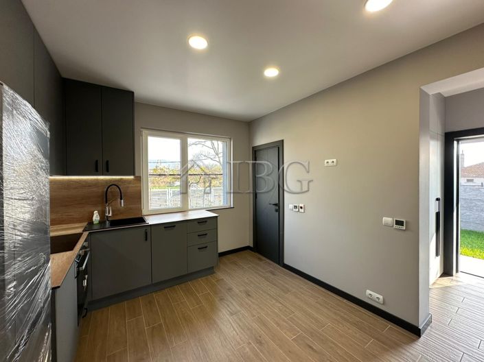 Image No.5-Maison de 2 chambres à vendre à Bulgarie