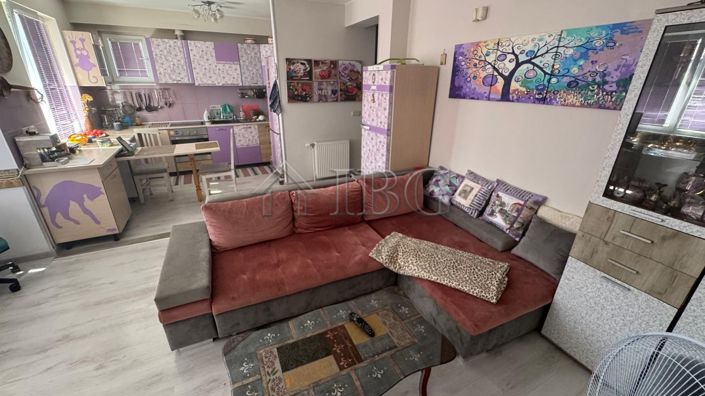 Image No.10-3 Bed House for sale