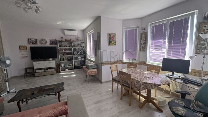 Image No.15-3 Bed House for sale