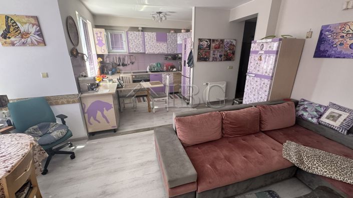 Image No.19-3 Bed House for sale