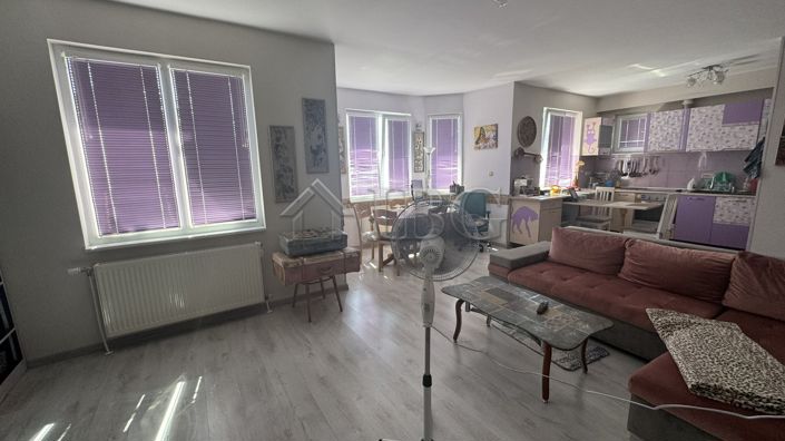 Image No.20-3 Bed House for sale