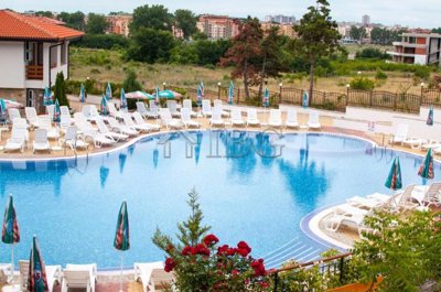 gardenia-hills-sunny-beach-109726428
