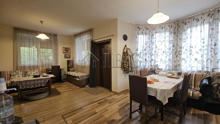 Image No.5-2 Bed House for sale