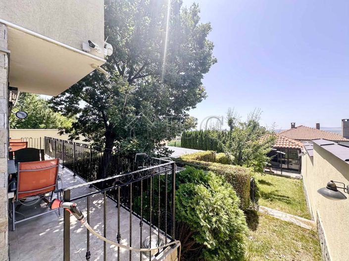 Image No.16-4 Bed House for sale