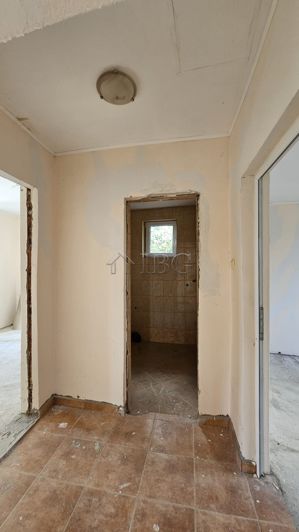 Image No.9-2 Bed House for sale