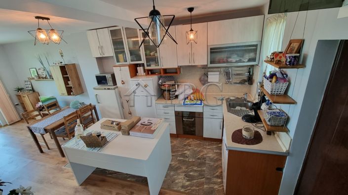 Image No.15-2 Bed House for sale