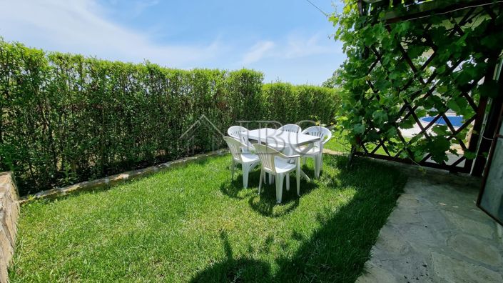 Image No.8-2 Bed House for sale