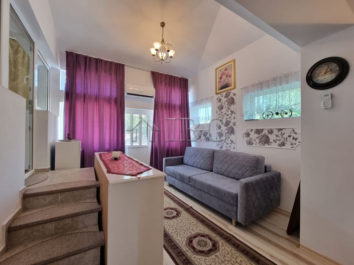 Image No.11-3 Bed House for sale