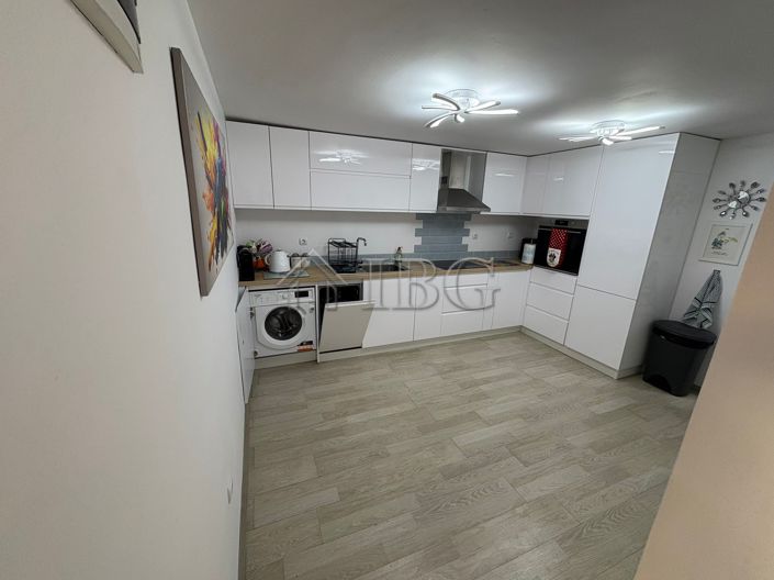 Image No.13-2 Bed House for sale