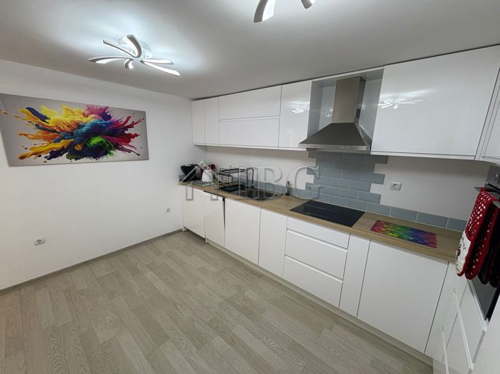 Image No.14-2 Bed House for sale