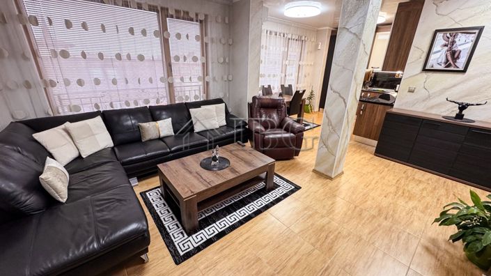 Image No.2-Appartement de 3 chambres à vendre à Burgas