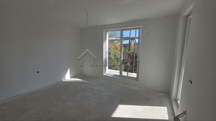 Image No.12-Apartment for sale