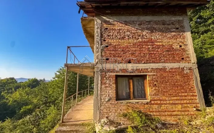 Image No.13-2 Bed House for sale