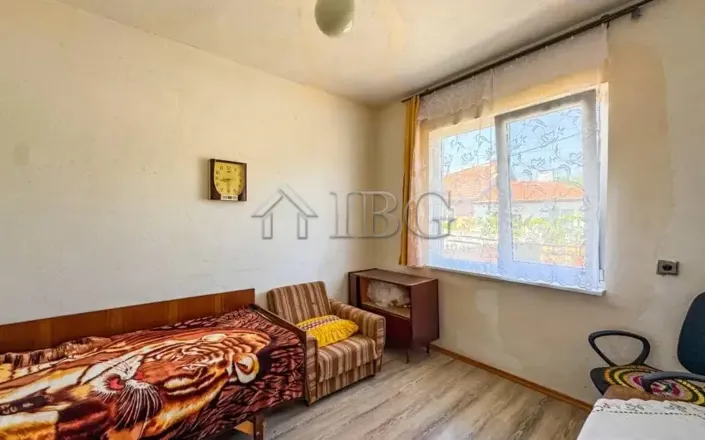 Image No.14-4 Bed House for sale