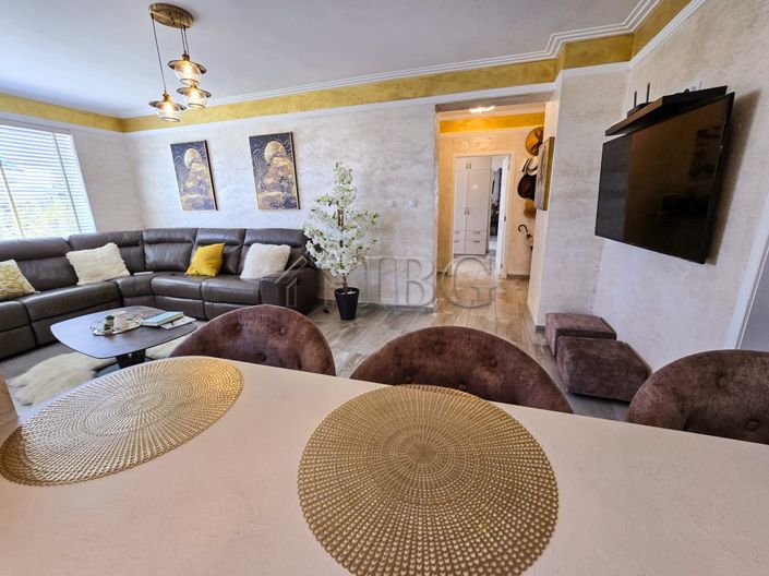 Image No.10-3 Bed Apartment for sale