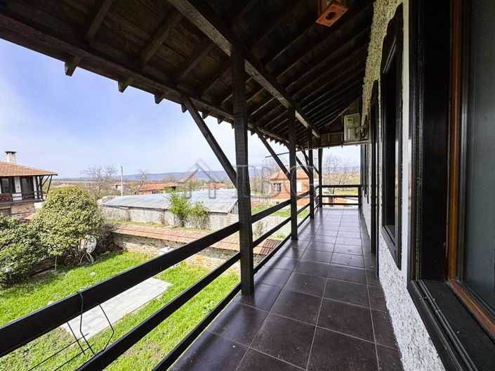 Image No.11-2 Bed House for sale