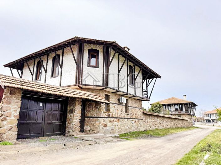 Image No.14-2 Bed House for sale