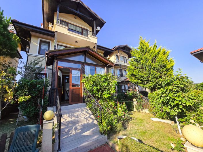 Image No.4-2 Bed House for sale