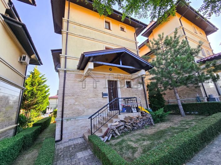 Image No.5-2 Bed House for sale