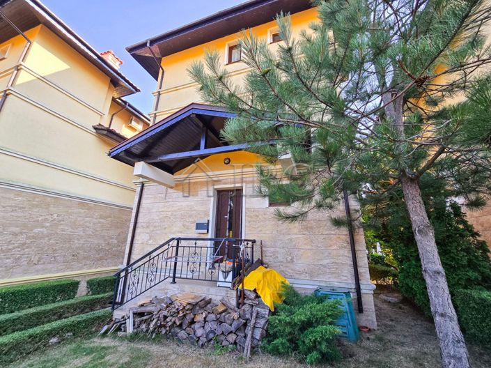 Image No.6-2 Bed House for sale