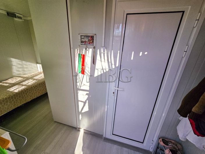 Image No.8-1 Bed House for sale