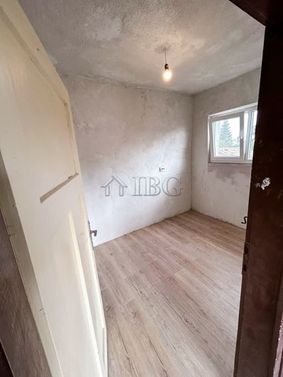 Image No.15-2 Bed House for sale