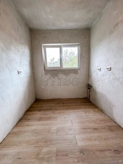 Image No.16-2 Bed House for sale