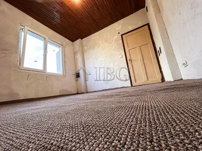 Image No.17-2 Bed House for sale