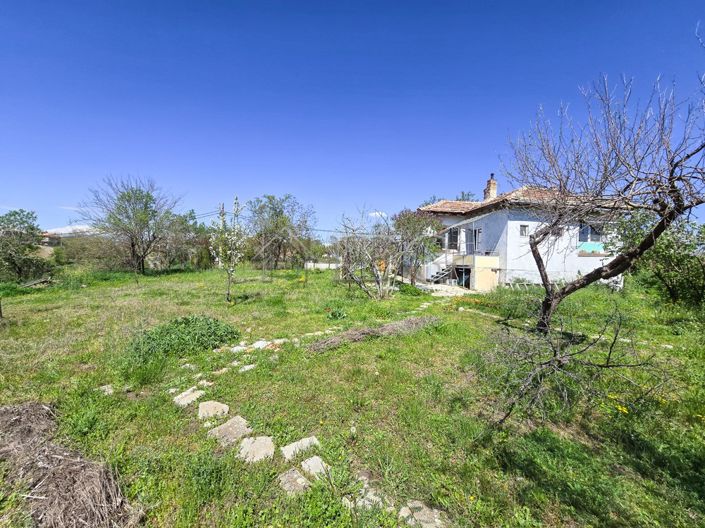 Image No.5-2 Bed House for sale