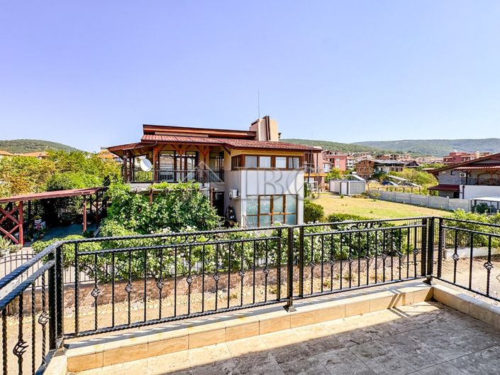 Image No.13-3 Bed House for sale